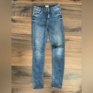 Mother jeans the looker